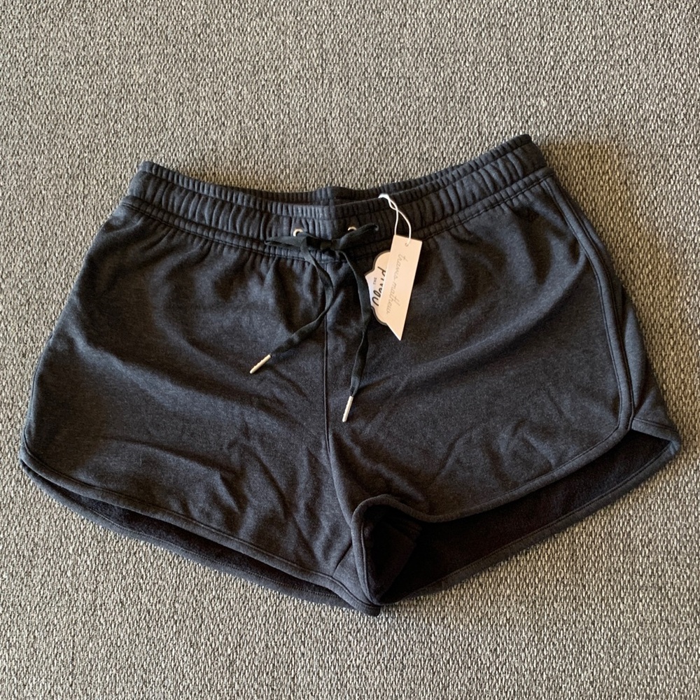 Travis Mathew Women's Cloud Tie Short Heather Black